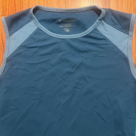 Marmot Blue exercise sleeveless workout tank Size M P2P = 18.25" - Picture 3 of 11